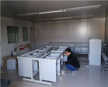 給客戶進(jìn)行全套實(shí)驗(yàn)室設(shè)備配備（一）